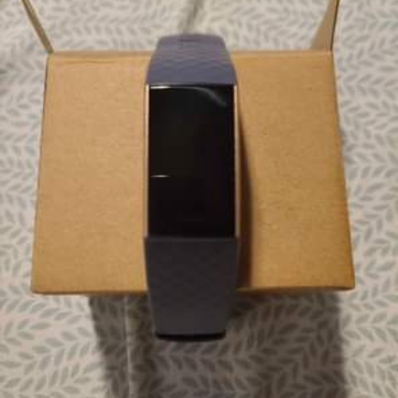 Fitbit charge 3 - Picture 2 of 2